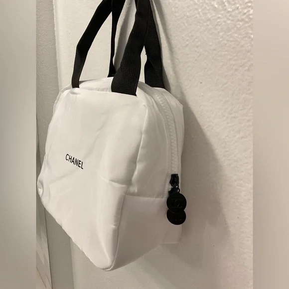 NIP CHANEL Beauty Tote Pouch - Picture 2 of 8